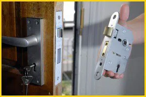 Metro Locksmith Services Island Park, NY 516-962-5480 - 13-lock-replace