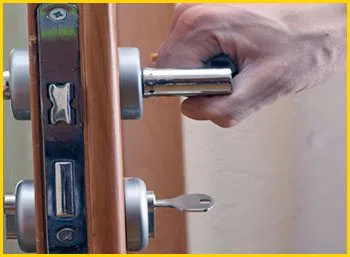 Metro Locksmith Services Island Park, NY 516-962-5480 - 7-lock-installation